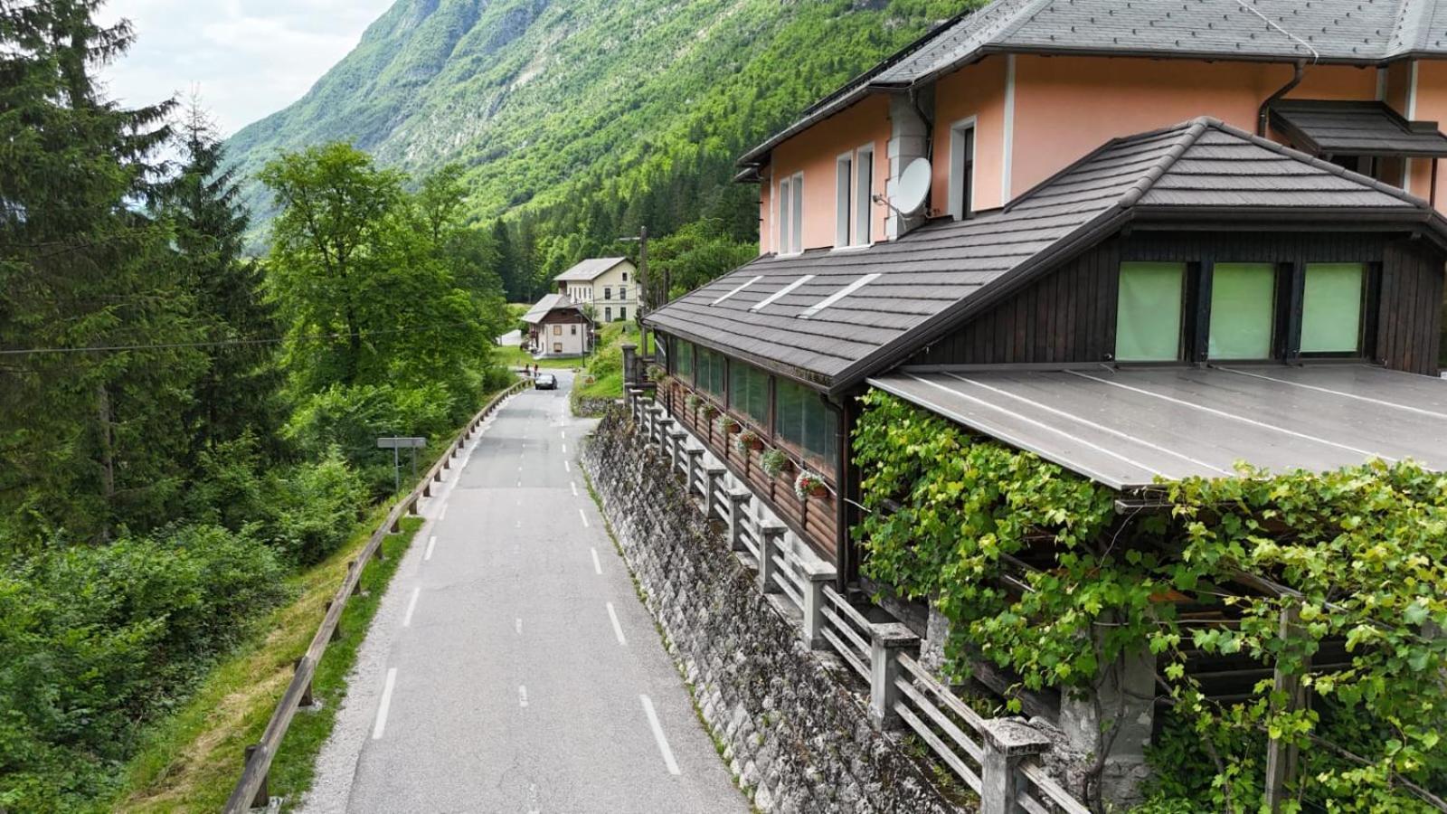 Hotel Gostisce Andrejc Soča Exterior foto